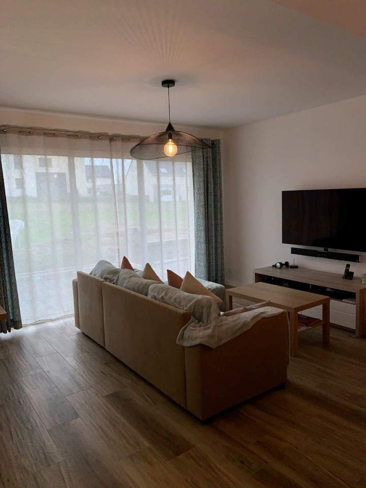 Peinture et revêtement sol salle de séjour Rennes